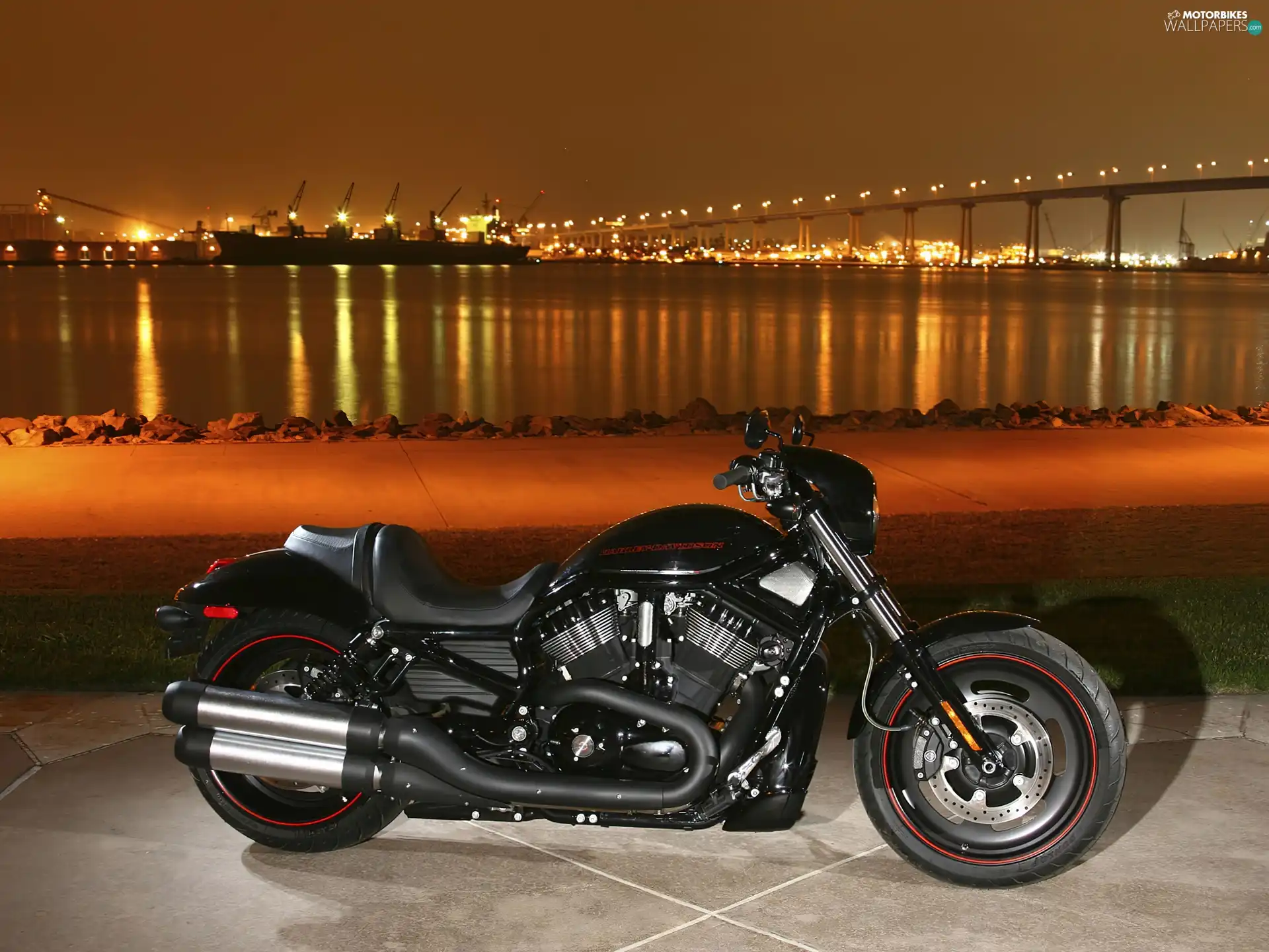 Harley Davidson Night Rod Special, bridge