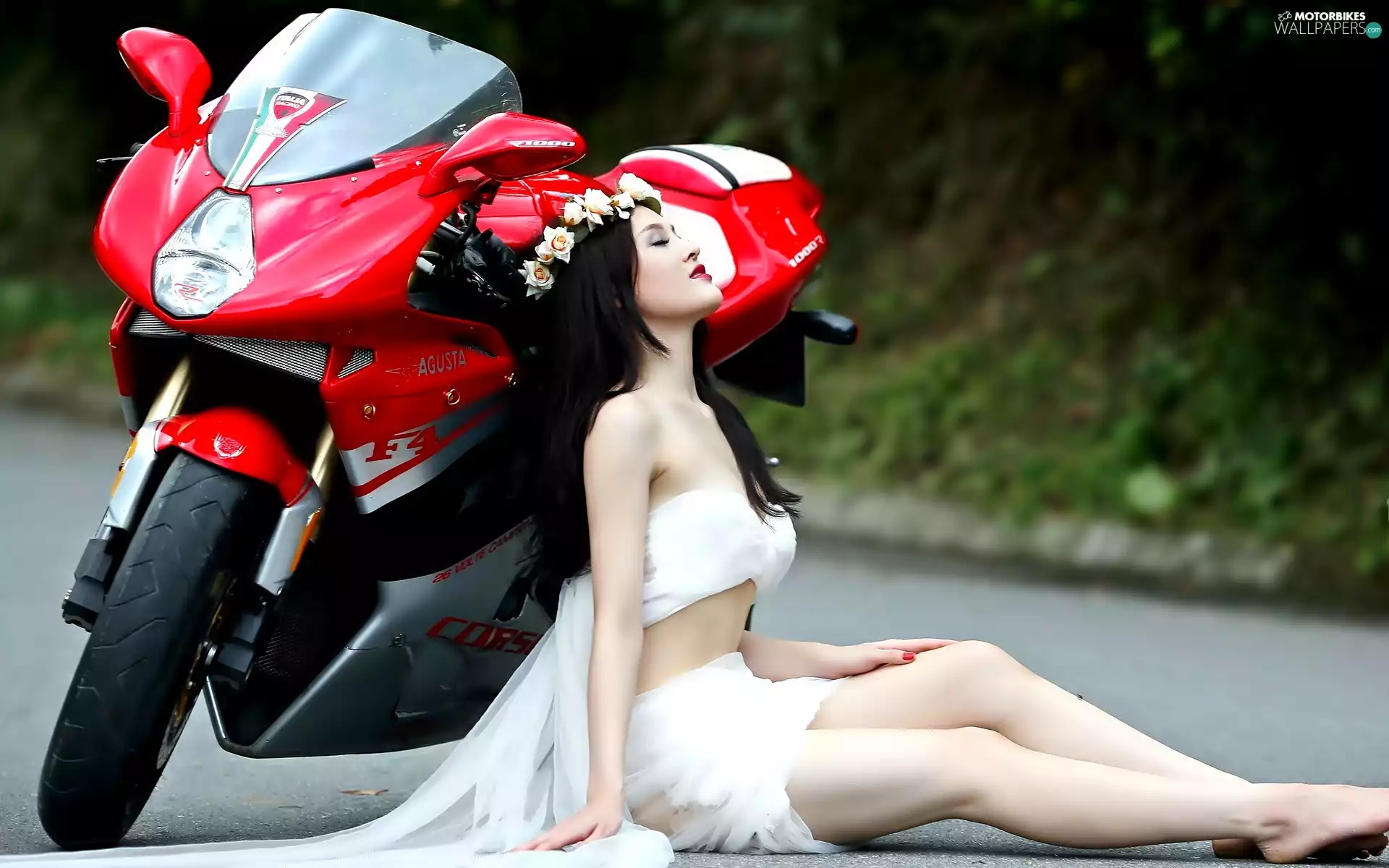 Women, motor-bike, Agusta