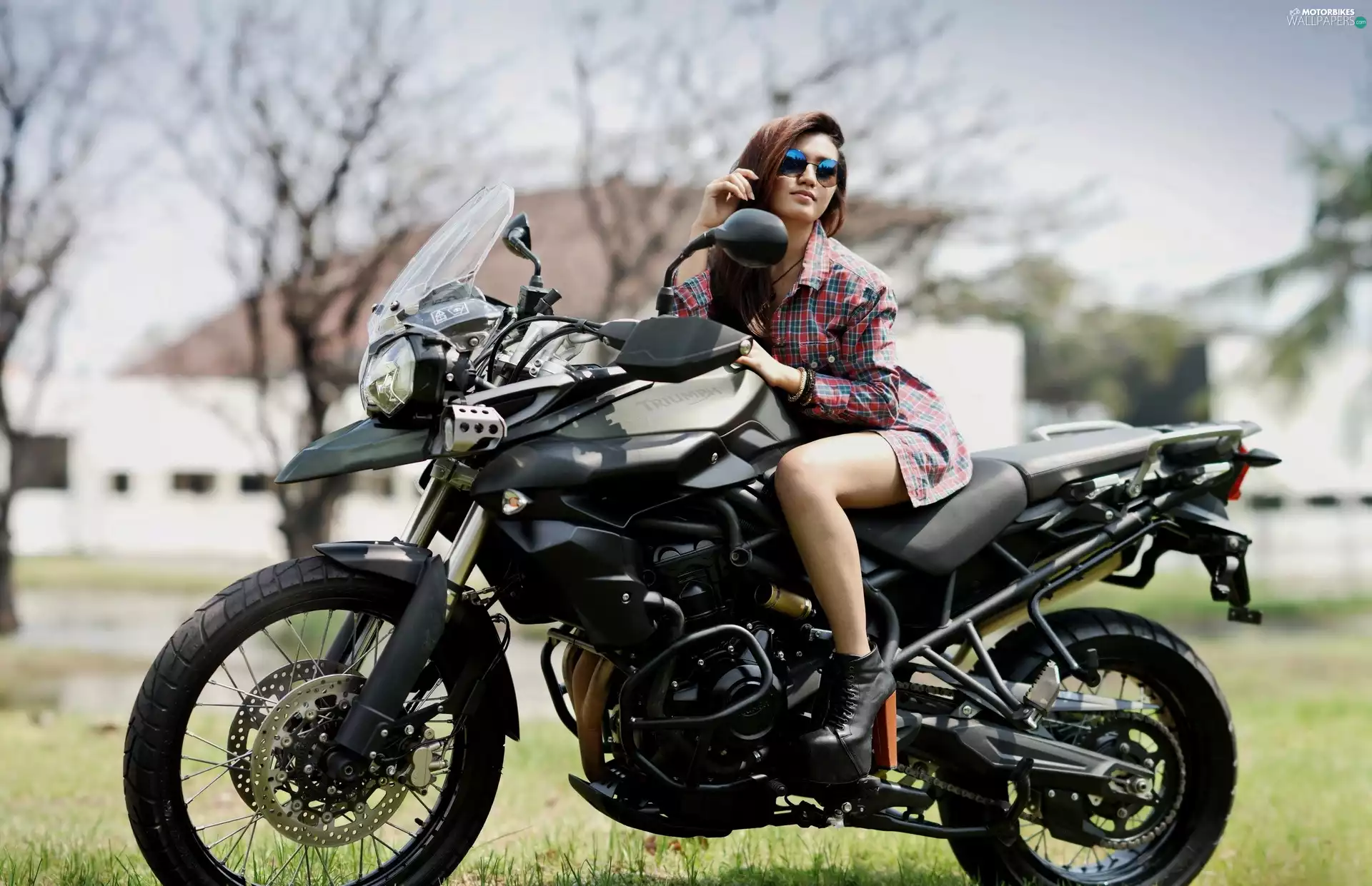Triumph, Women, motor-bike