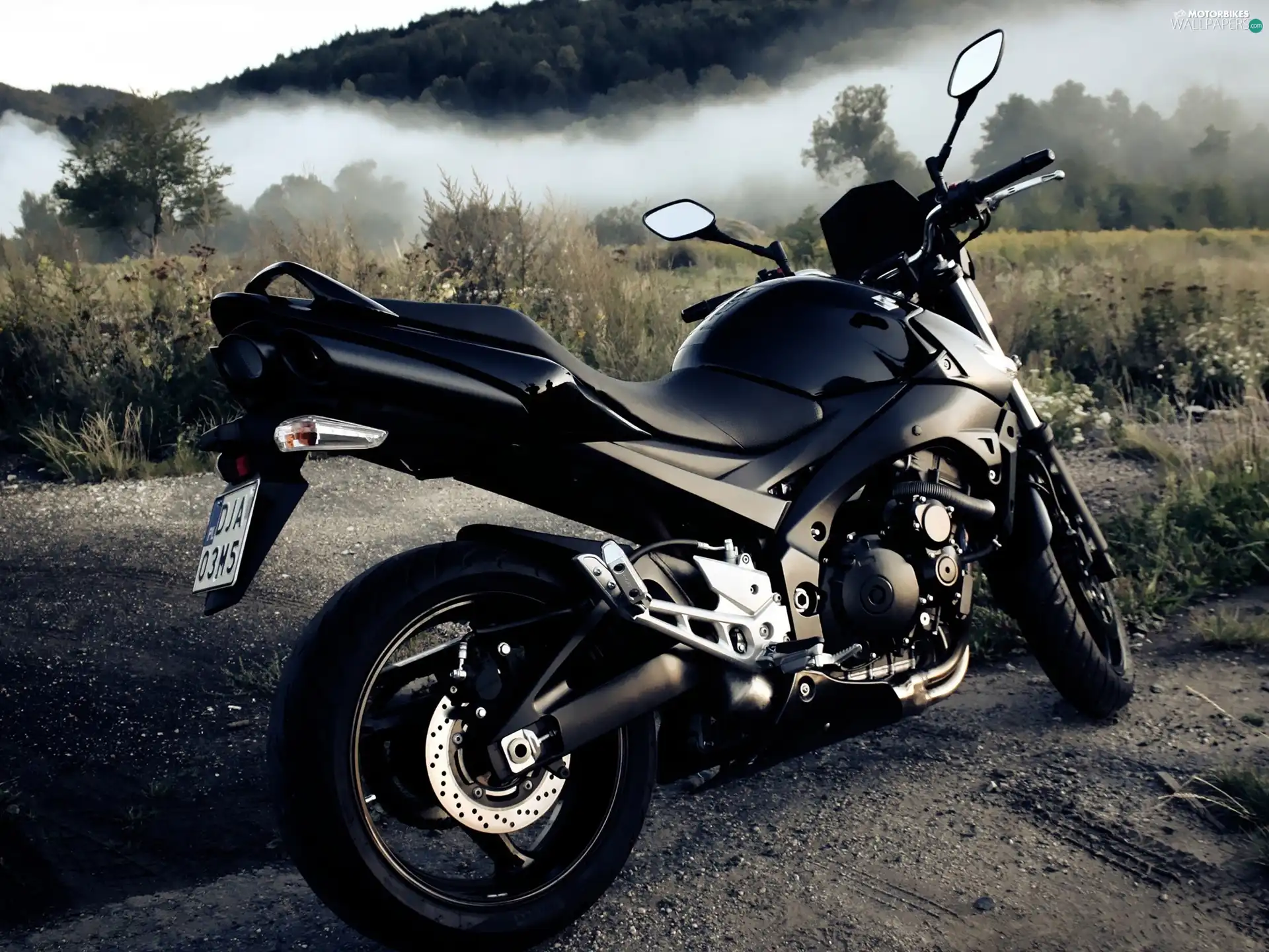 suzuki gsr600