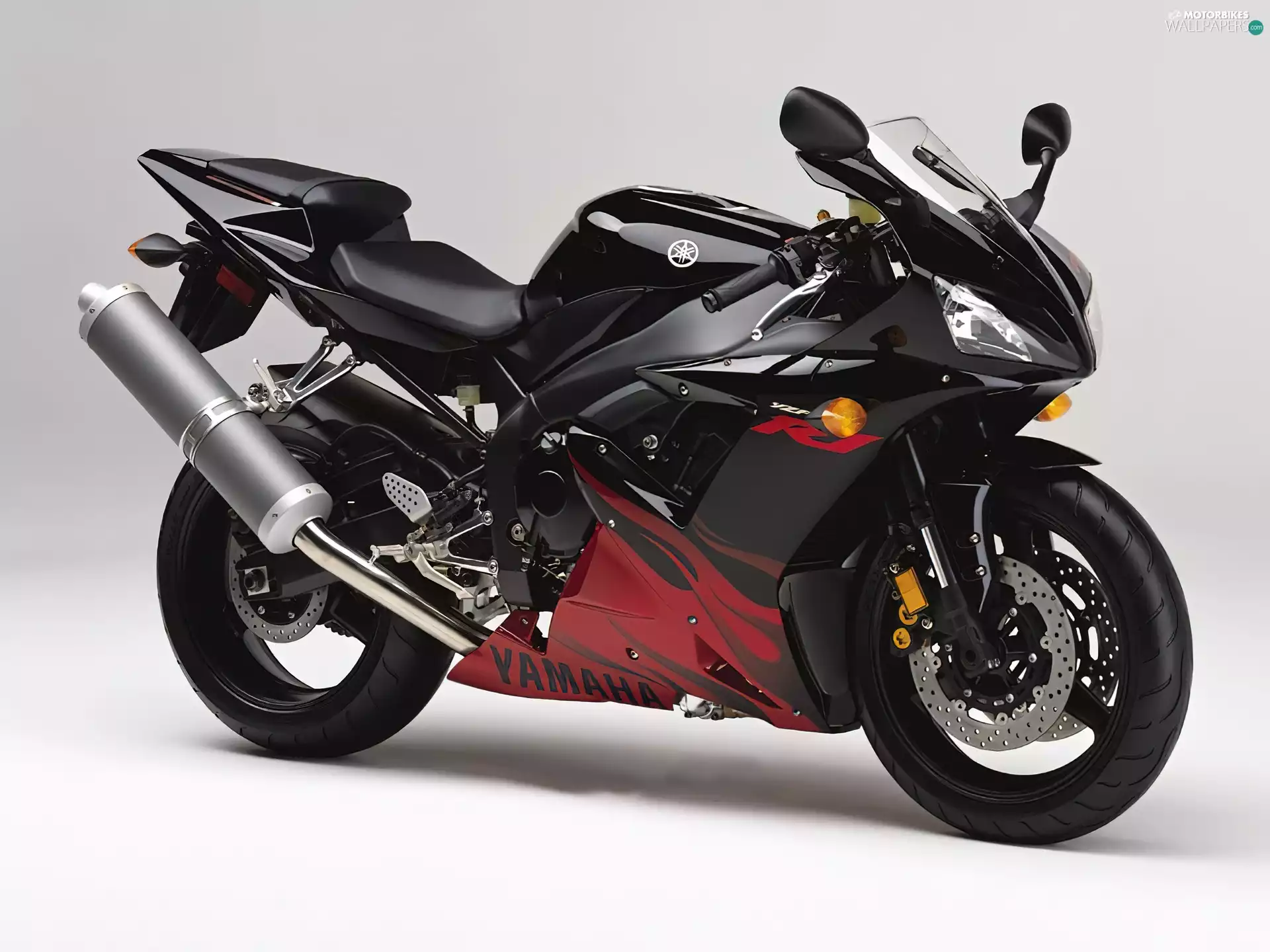 Yamaha YZF R1, silencer