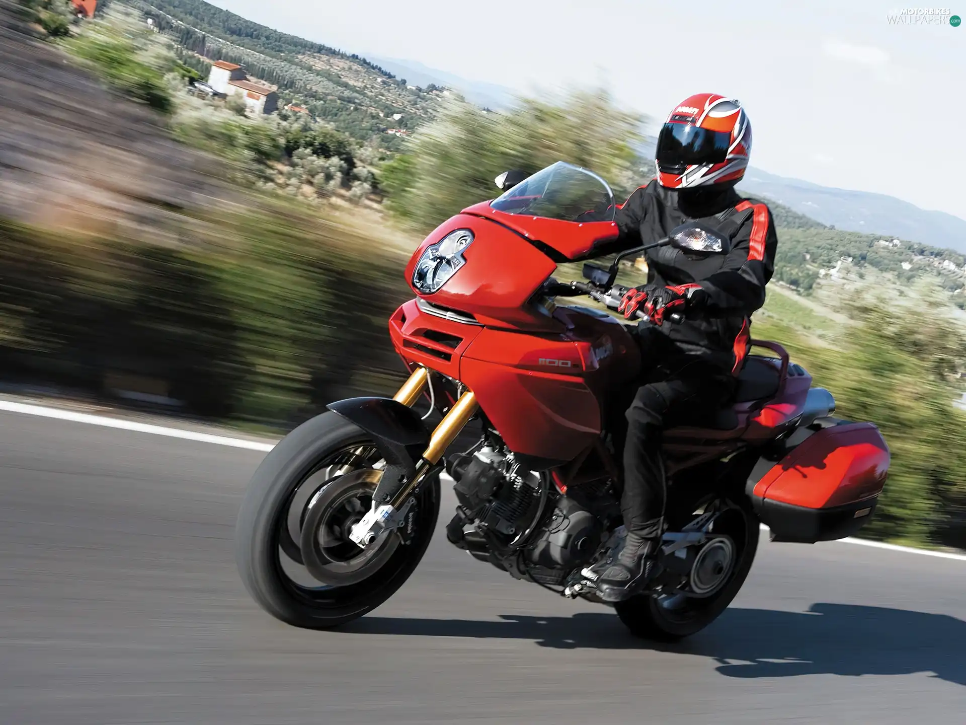 Ducati Multistrada 1100S, tourism