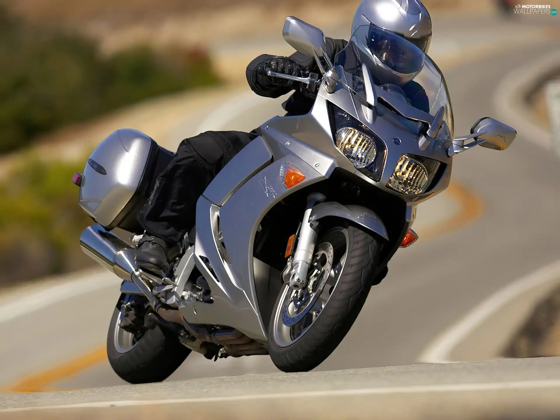 New, Yamaha V-Max - Motorbikes wallpapers: 1600x1200