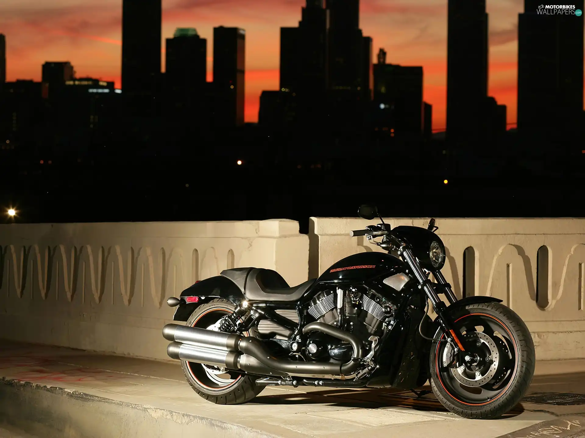 Town, Harley-Davidson VRSC Night Rod, Cruiser