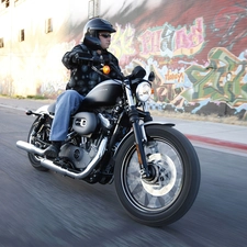 Harley Davidson XL1200N Nightster, circle