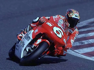 driver, Suzuki Motors, Mirrors, driver, wheel, tires, sitting, light, helmet