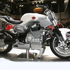 Moto Guzzi V12 Strada, exhibition