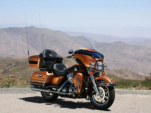 Front, Harley-Davidson FLHTCU, fairing