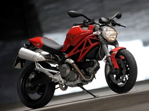 Ducati Monster 696, footer