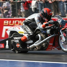 Harley Davidson V-Rod Muscle Drag, race