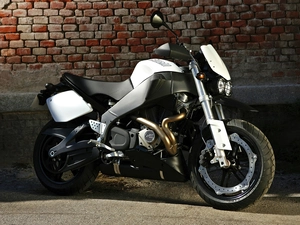 White, massive, frame, Buell Lightning Super XB12STT