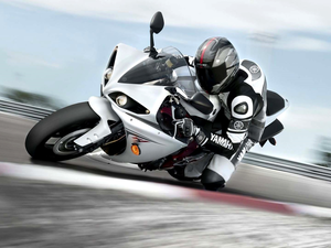 Becks - motorbike, Yamaha YZF R1