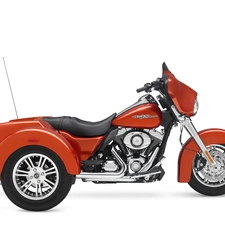 opening, Harley Davidson Street Glide Trike, aerial