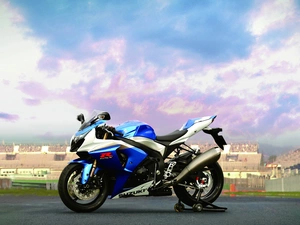 Suzuki GSX R 1000, square, Sky