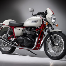 Triumph Thruxton 900